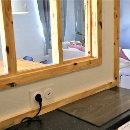 5 Mn Zenith Grande Halle Auvergne,pied De Gergovie,garage,netflix