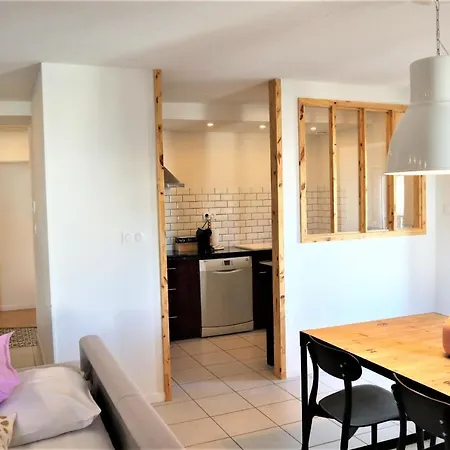 5 Mn Zenith Grande Halle Auvergne,pied De Gergovie,garage,netflix *