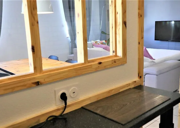 5 Mn Zenith Grande Halle Auvergne,pied De Gergovie,garage,netflix